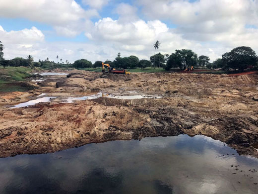 Limpeza de barragem que abastece Queimadas e Santaluz está avançada, informa Embasa