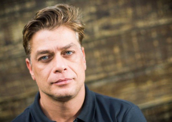 Fábio Assunção paga mais de R$ 9 mil de fiança, é liberado pela justiça e pede desculpas aos fãs