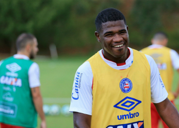 Bahia enfrenta o Corinthians fora de casa e terá Feijão de titular