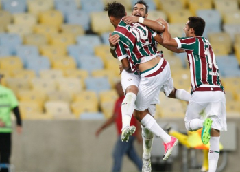 Falhas individuais da defesa diante do Fluminense, fazem Vitória conhece terceira derrota no Brasileiro