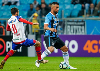 Bahia não resiste a pressão do Grêmio e perde com gol no fim do jogo