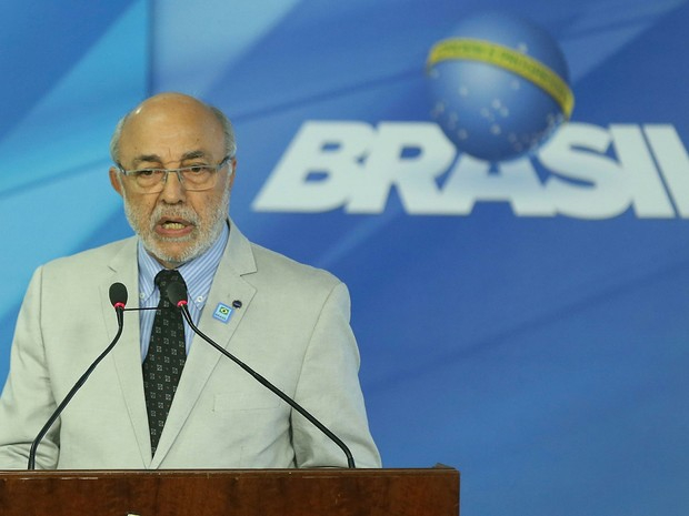 Ministro interino da Cultura se antecipa a Temer e pede demissão