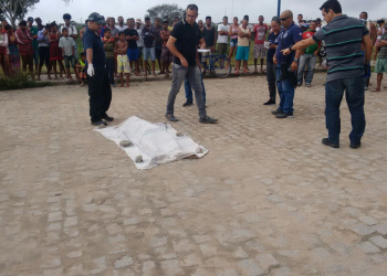 Jovem é assassinado enquanto jogava futebol