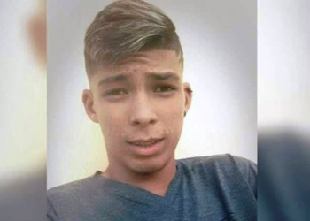 Adolescente de 16 anos é morto a tiros no centro de Ribeira do Pombal