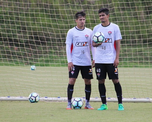 Com retorno do zagueiro Ramon, Vitória divulga relacionados para jogo contra o Atlético-PR