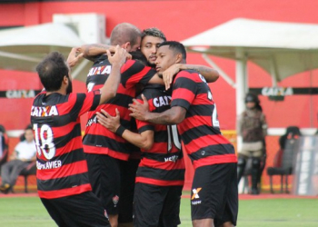 Vitoria vence o Atlético Mineiro no Barradão e deixa lanterna do Brasileirão