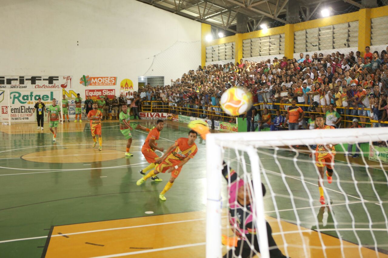 Campeonato de Futsal de Retirolândia chega ao final; Vivo Construções é o campeão