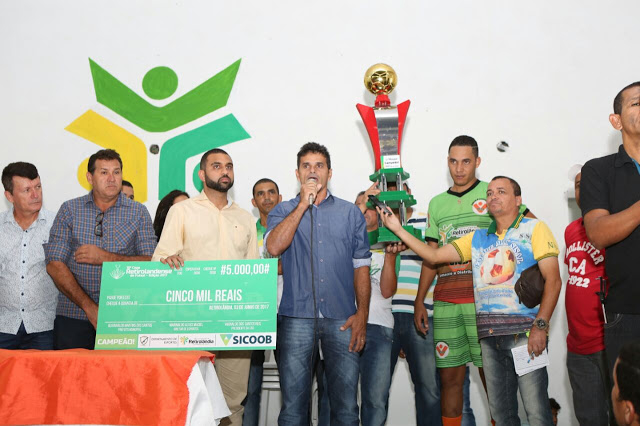 Campeonato de Futsal de Retirolândia chega ao final; Vivo Construções é o campeão