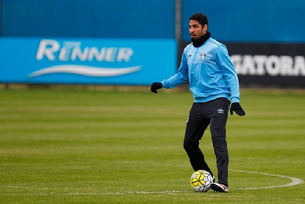 Depois de 6 anos, Wallace está de volta para defender o Vitória
