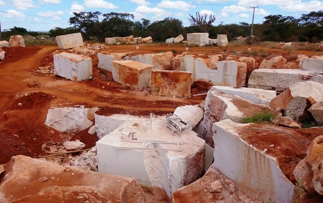 MP pede R$ 72 milhões em indenizações por danos ambientais cometidos por mineradoras em Ourolândia