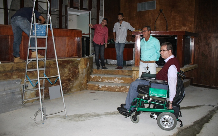 Projeto Alba Acessível contempla pessoas com deficiência até na tribuna da Casa