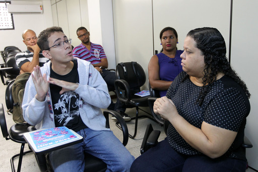 Sinebahia oferece cursos e palestras para pessoas com deficiências