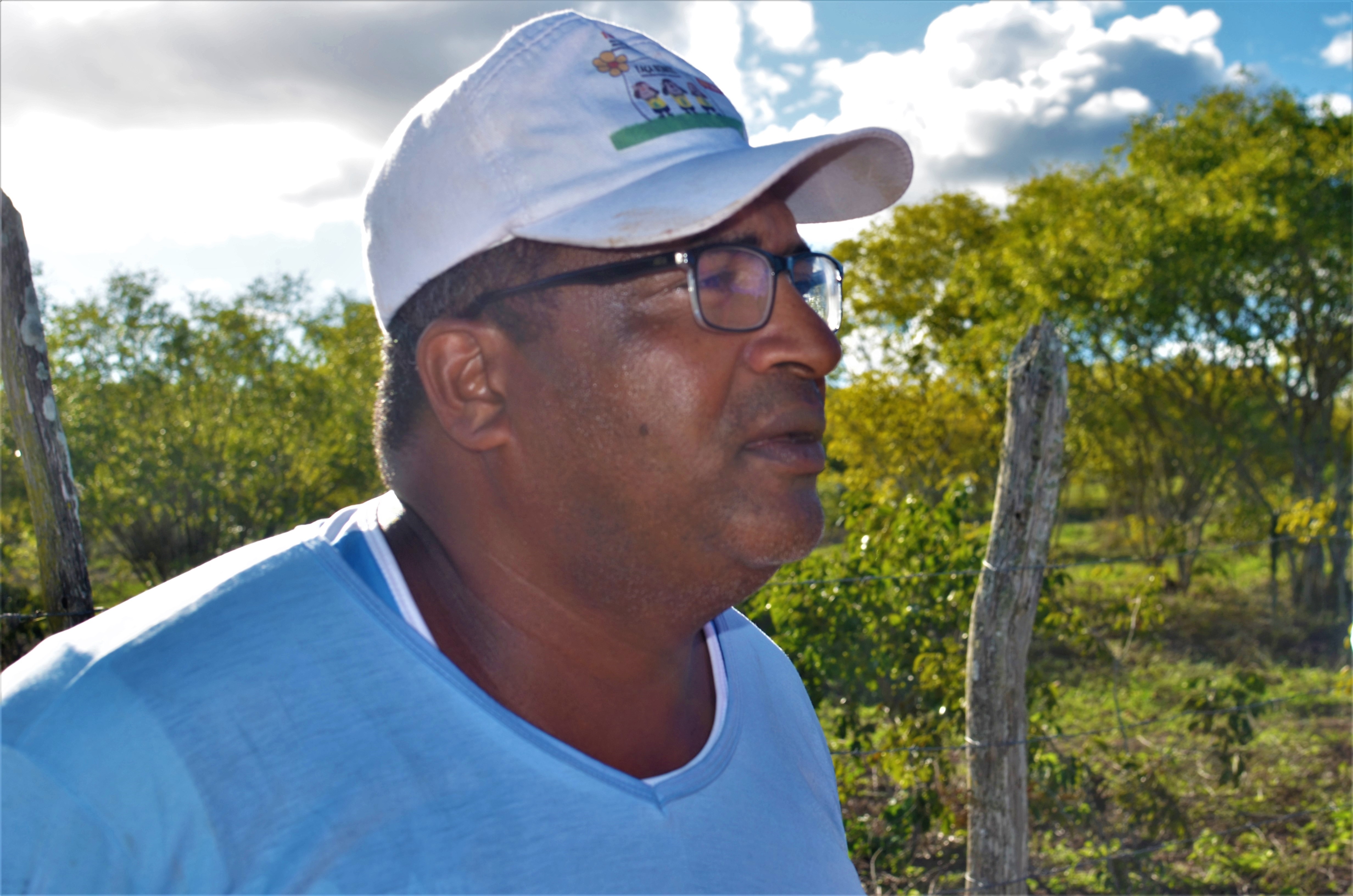 Coité – Deputado Alex da Piatã visita a obra da nova adutora de Aroeira e anuncia extensão de rede para beneficiar outras comunidades