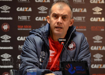 Atlético-PR demite Eduardo Baptista e Autuori também deixa o clube