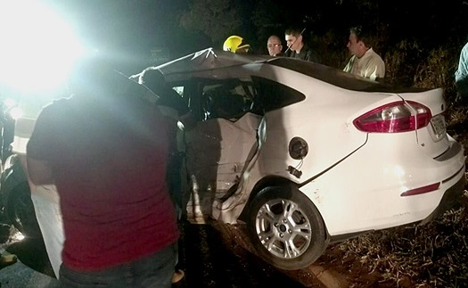 Acidente entre carro, van e bicicleta deixa oito mortos em Minas