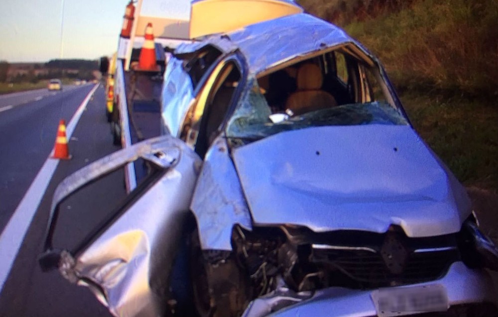 Filhos de técnico do Penapolense morrem em acidente de carro no interior de SP