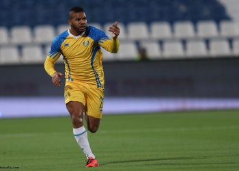 Jogador do Al Gharafa morre após ser baleado no rosto em SP