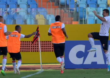 Vitória vence o Atlético de Goiás fora de casa deixa o Z4 e empurra o Bahia