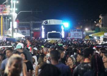 Cansanção: Arrastão do Povo aconteceu debaixo de muita chuva no último dia da Festa de Senhora Santana