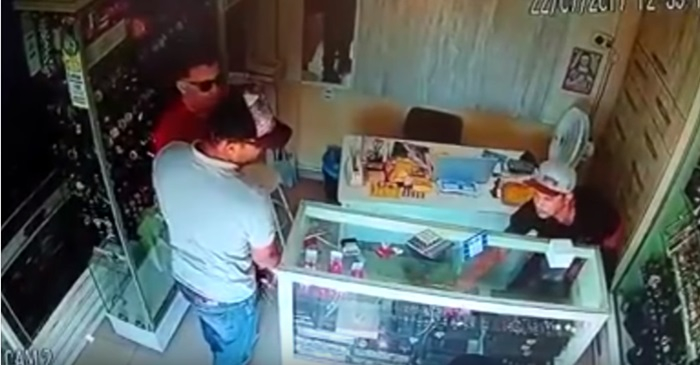 Bandidos assaltam loja de jóias em Irecê e atiram no proprietário (vela o vídeo)