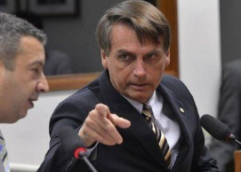 Bolsonaro sugere sair do Brasil se PT, PMDB ou PSDB assumirem a Presidênca do país