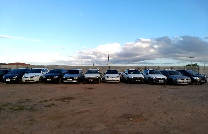 Operação Policial em Quijingue recupera 11 veículos furtados ou roubados em outras cidades