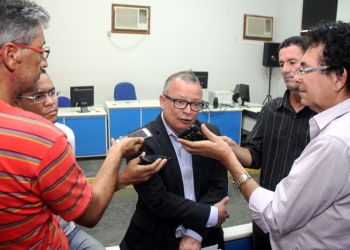 Coité –  Juiz reuni imprensa para informar que está havendo correria desnecessária para recadastramento biométrico