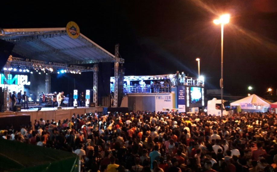 Santaluz Folia – Veja como foi o encontro de Daniel Vieira com Cheiro de Amor. Hoje tem Tayrone