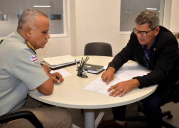 Em audiência com Coronel Anselmo Brandão, Gika Lopes defende ampliação do efetivo policial de Tucano e ronda rural em Serrinha