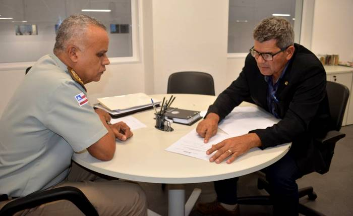 Em audiência com Coronel Anselmo Brandão, Gika Lopes defende ampliação do efetivo policial de Tucano e ronda rural em Serrinha