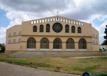 Fátima Nunes felicita Jeremoabo pela passagem dos 92 anos de emancipação