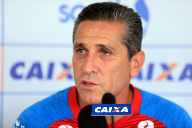 Jorginho assume a responsabilidade pela derrota em casa por 3 a 1