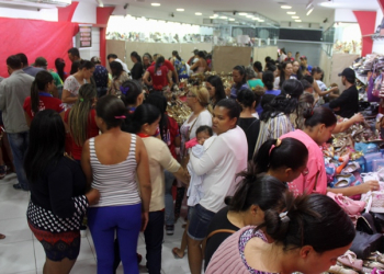 Começou o Liquida Real. São mais de 3 mil pares de calçados masculino e feminino pela metade do preço