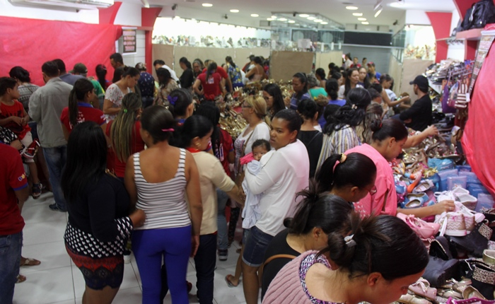Começou o Liquida Real. São mais de 3 mil pares de calçados masculino e feminino pela metade do preço