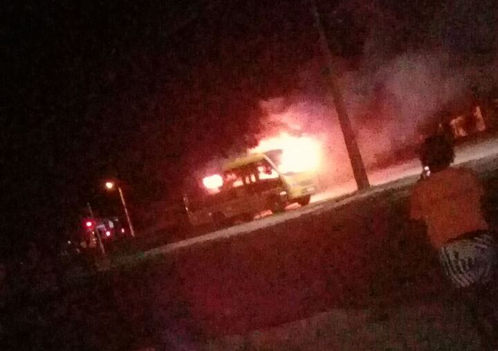 Ônibus escolar pega fogo quando transportava estudantes da Zona Rural de Teofilândia