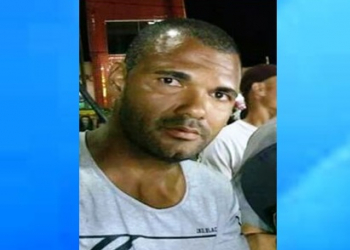 Coité – Foragido depois de esfaquear pedreiro que acabou morrendo no hospital, se apresenta a Delegacia