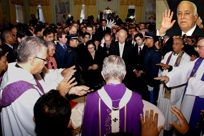 Arcebispo Primaz do Brasil Dom Geraldo Margela presidiu a concelebração da missa de corpo presente | foto: Raimundo Mascarenhas