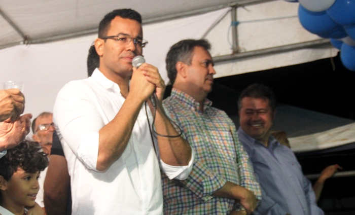 Prefeito de Araci anuncia apoio a Alex da Piatã e reafirma compromisso com Félix Jr. e Rui Costa