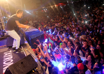 Primeiro dia do São Pedro de Retirolândia teve recorde de público; Tayrone emocionou a multidão