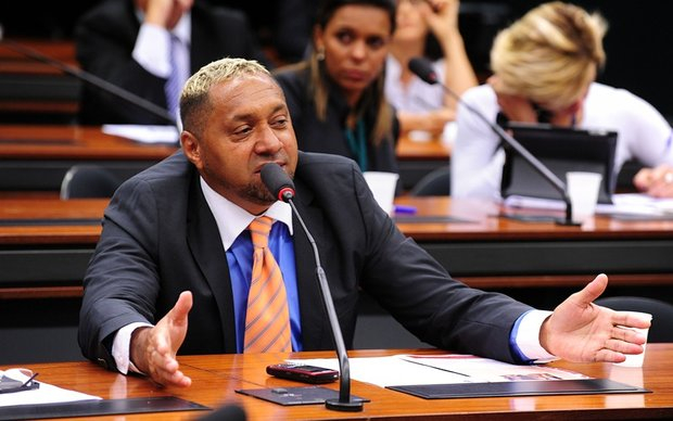 Tiririca é acusado de assédio sexual por ex-empregada, diz site