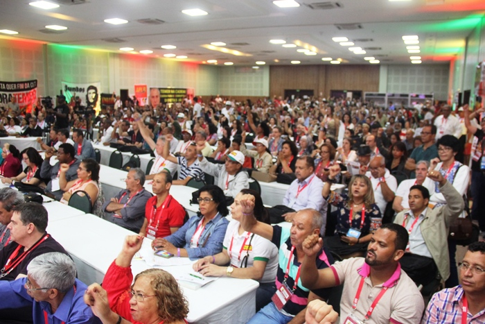“Fora Temer” foi palavra de ordem na abertura oficial do 4º Congresso Nacional do CTB em Salvador