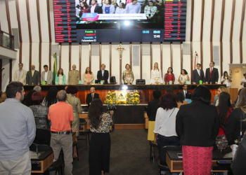 Sessão especial celebrou 10 anos do Programa Todos Pela Alfabetização- TOPA