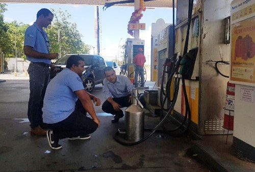 Força tarefa em postos de combustíveis  leva proprietário de posto à delegacia