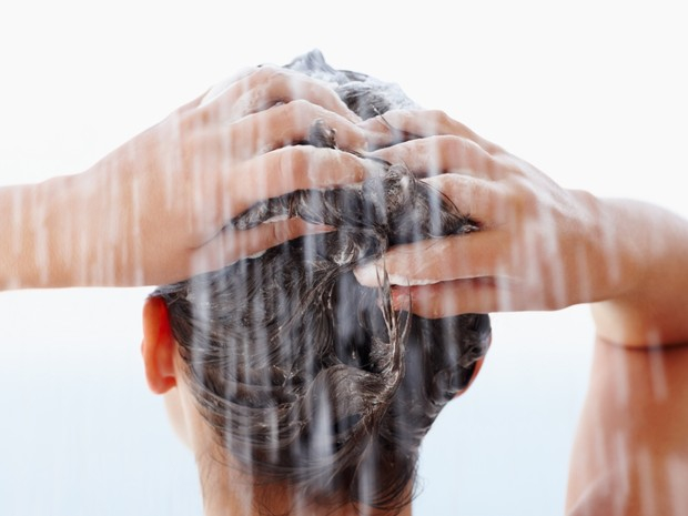 Cientistas garantem que banho todos os dias é prejudicial à saúde