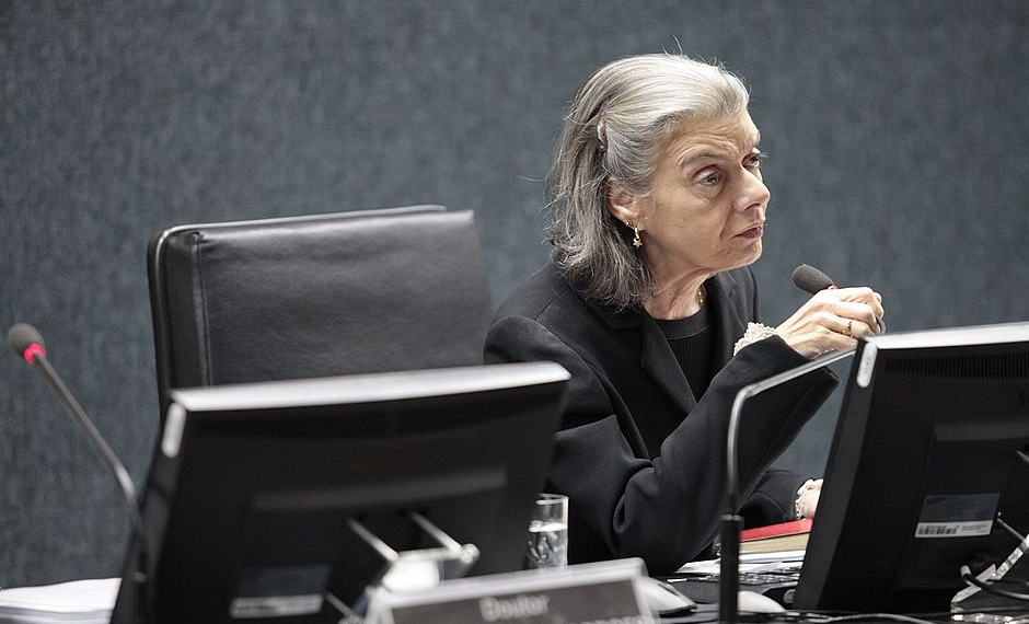 Presidente do STF diz que, se depender dela, Brasil dará um basta à corrupção