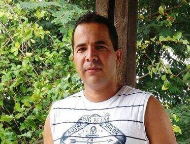 Homem é assassinado a tiros dentro de supermercado em Caldas do Jorro