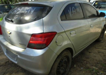 Detran faz leilões de 1.700 veículos e sucatas apreendidos em sete cidades baianas