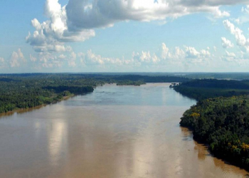 Navio naufraga com 70 pessoas e deixa sete mortos no Pará