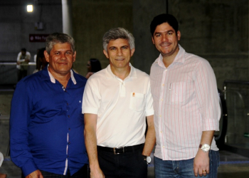 Presidentes da FETAG-BA e da CONTAG dão boas vindas a Lula em sua Caravana pela Bahia.”Gratidão pelo que fez pela Agricultura Familiar”