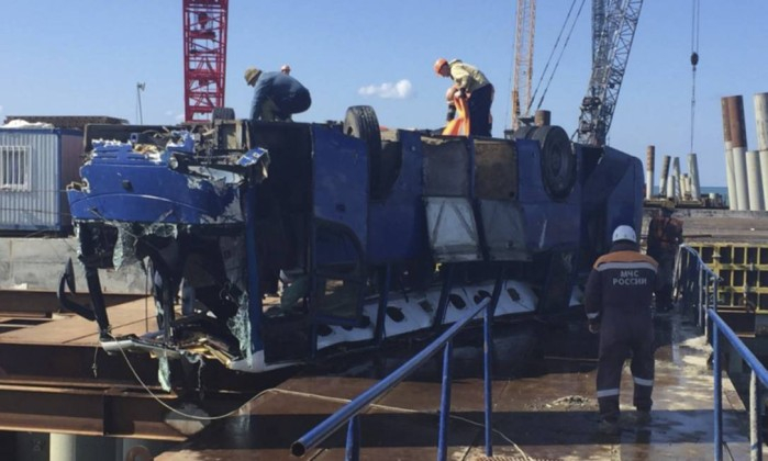 Ônibus cai no Mar Negro e deixa ao menos 16 mortos na Rússia